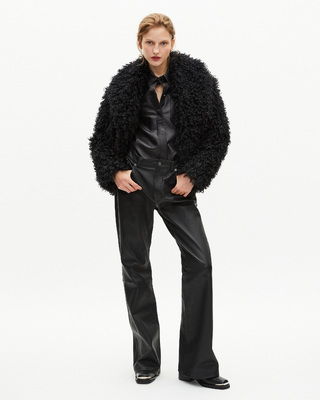 Short black fur-effect coat