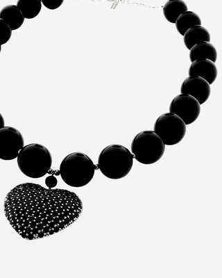 Black pearl heart pendant necklace