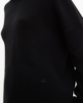 Black cashmere stand-up collar sweater