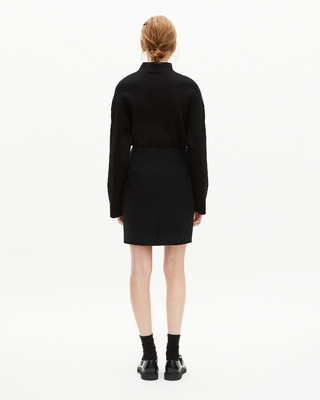 Short skirt with black satin edges