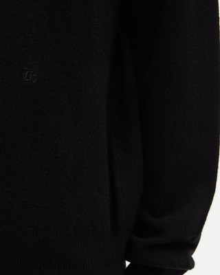 Black cashmere round-neck sweater