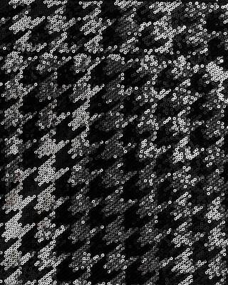 Short houndstooth skirt with black sequins
