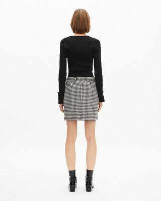 Short black and white houndstooth skirt