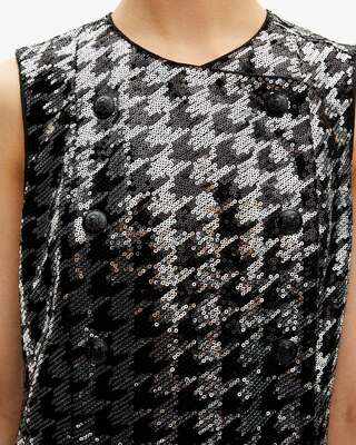 Short houndstooth dress with black sequins
