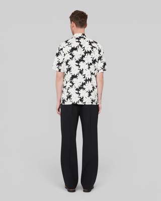 Black floral print short-sleeve shirt