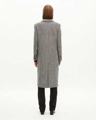 Long houndstooth coat in black and white wool