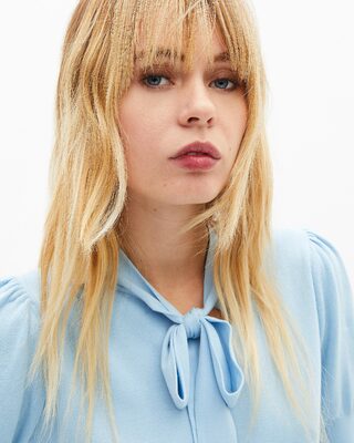 Blue cotton blend lavalli&egrave;re neck sweater