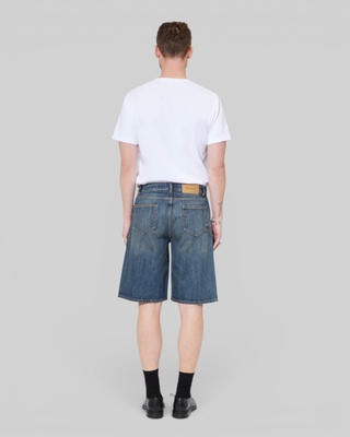 Denim shorts with blue chain