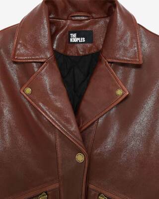 Loose-fitting brown leather jacket