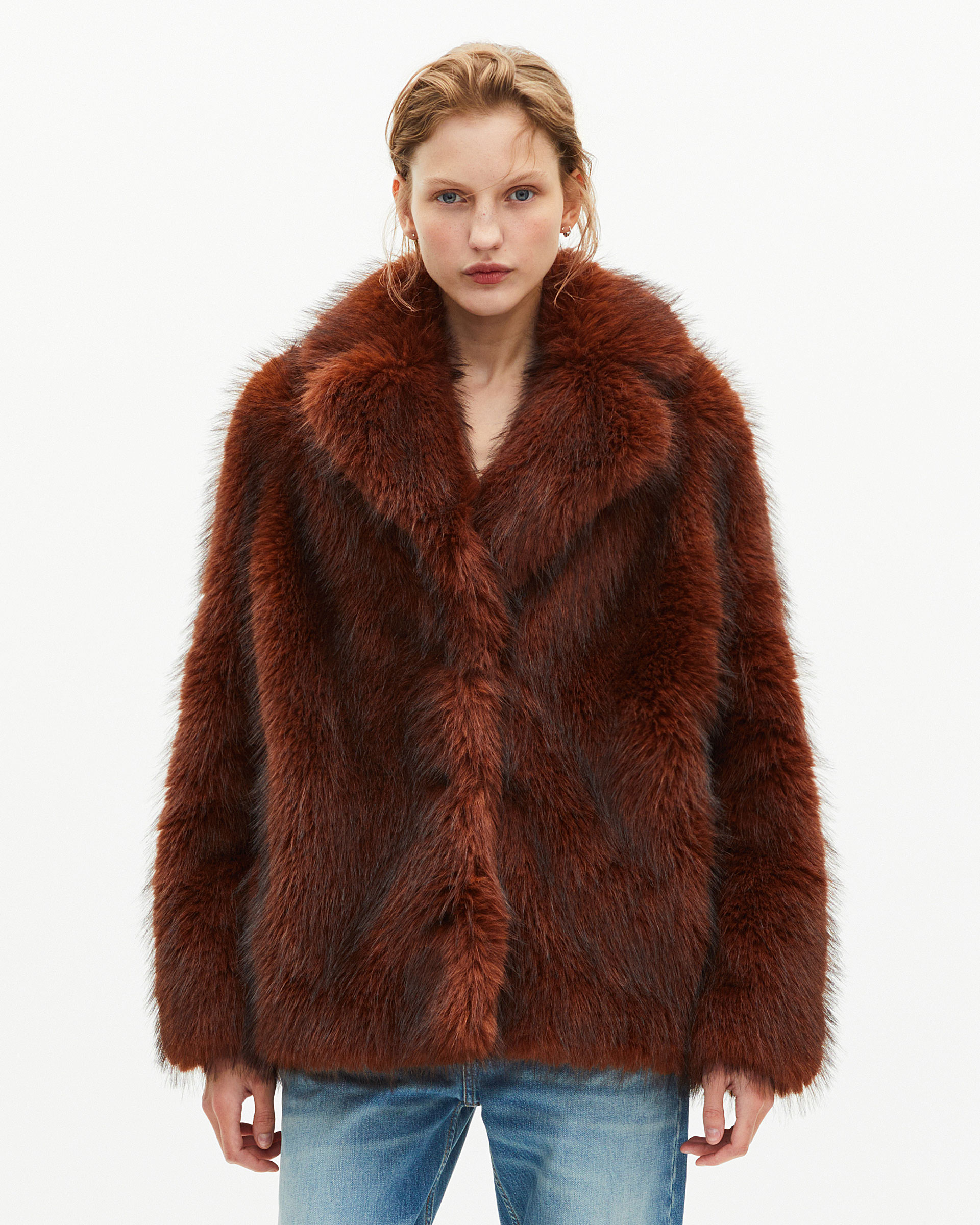 Brown fur-effect short coat