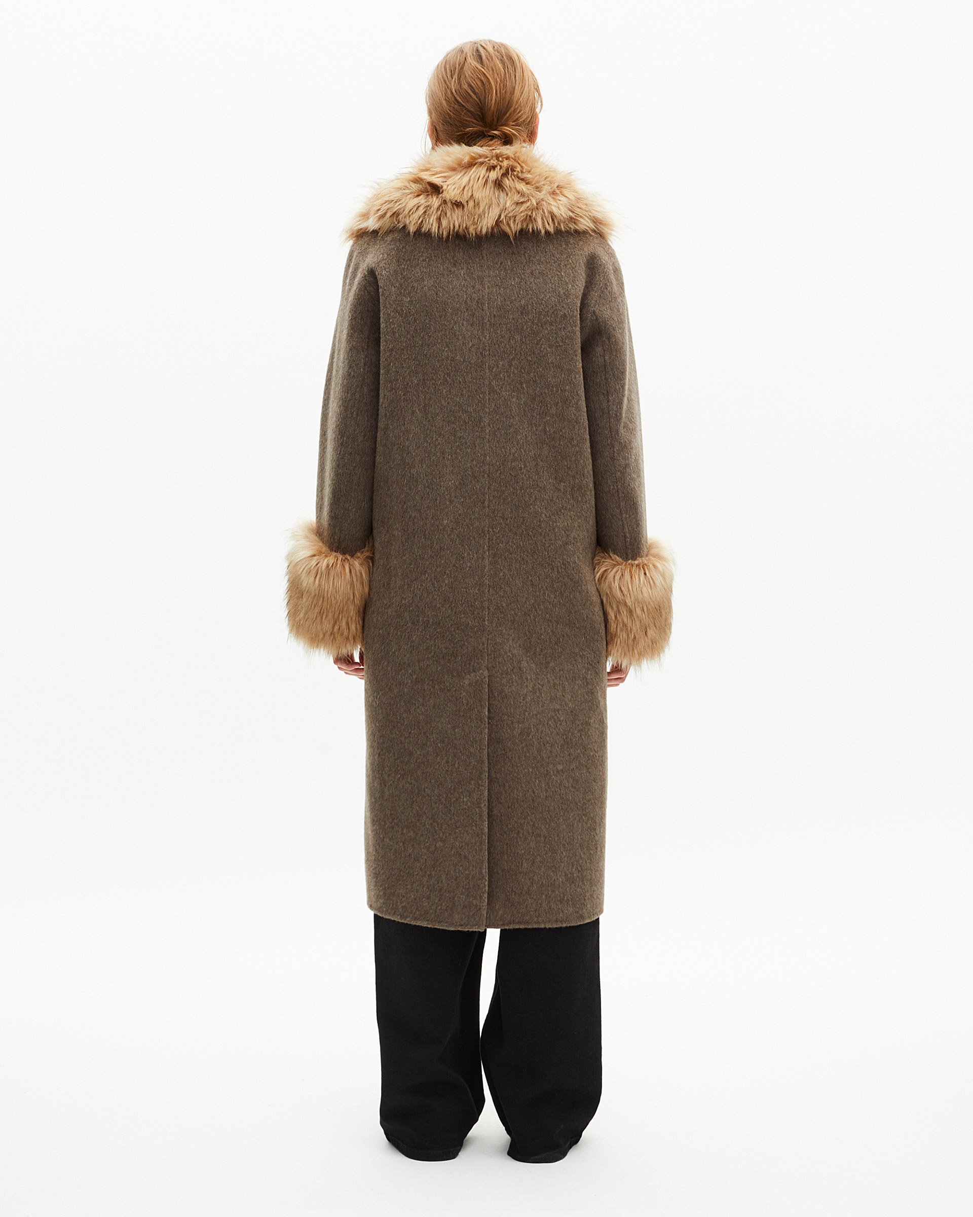 Long coat in double-faced wool and brown fur