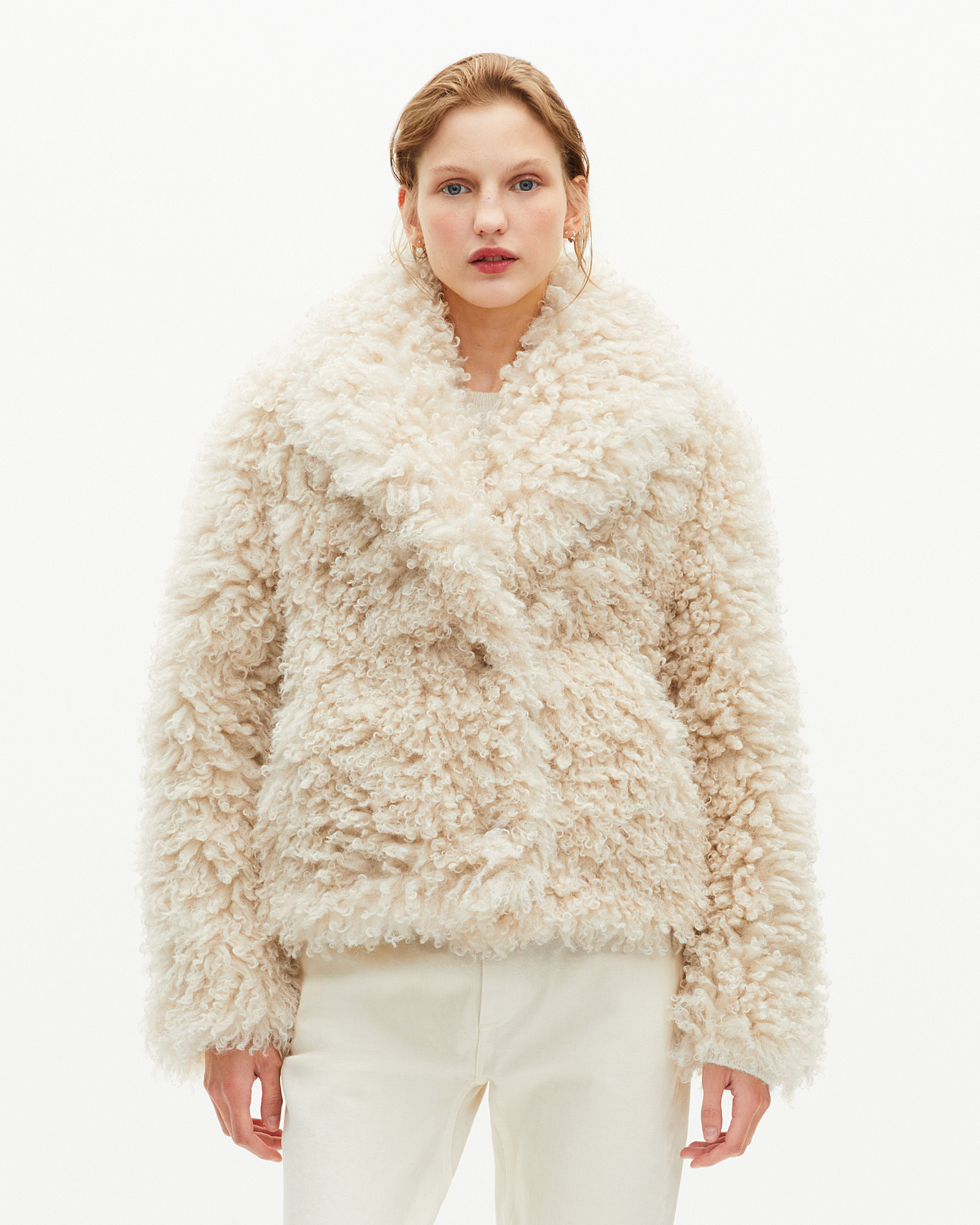 Short ecru fur-effect coat