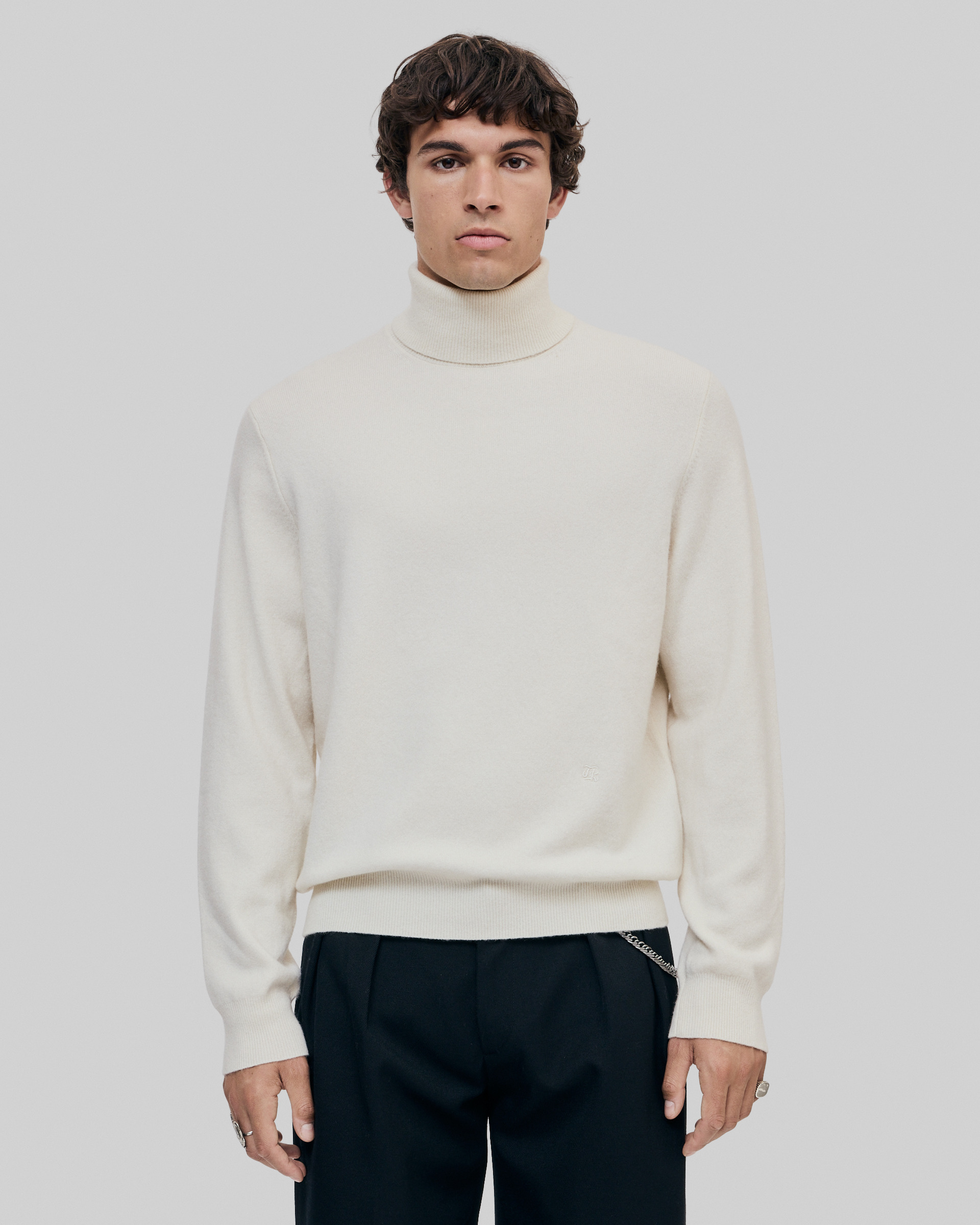 Turtleneck sweater in ecru cashmere