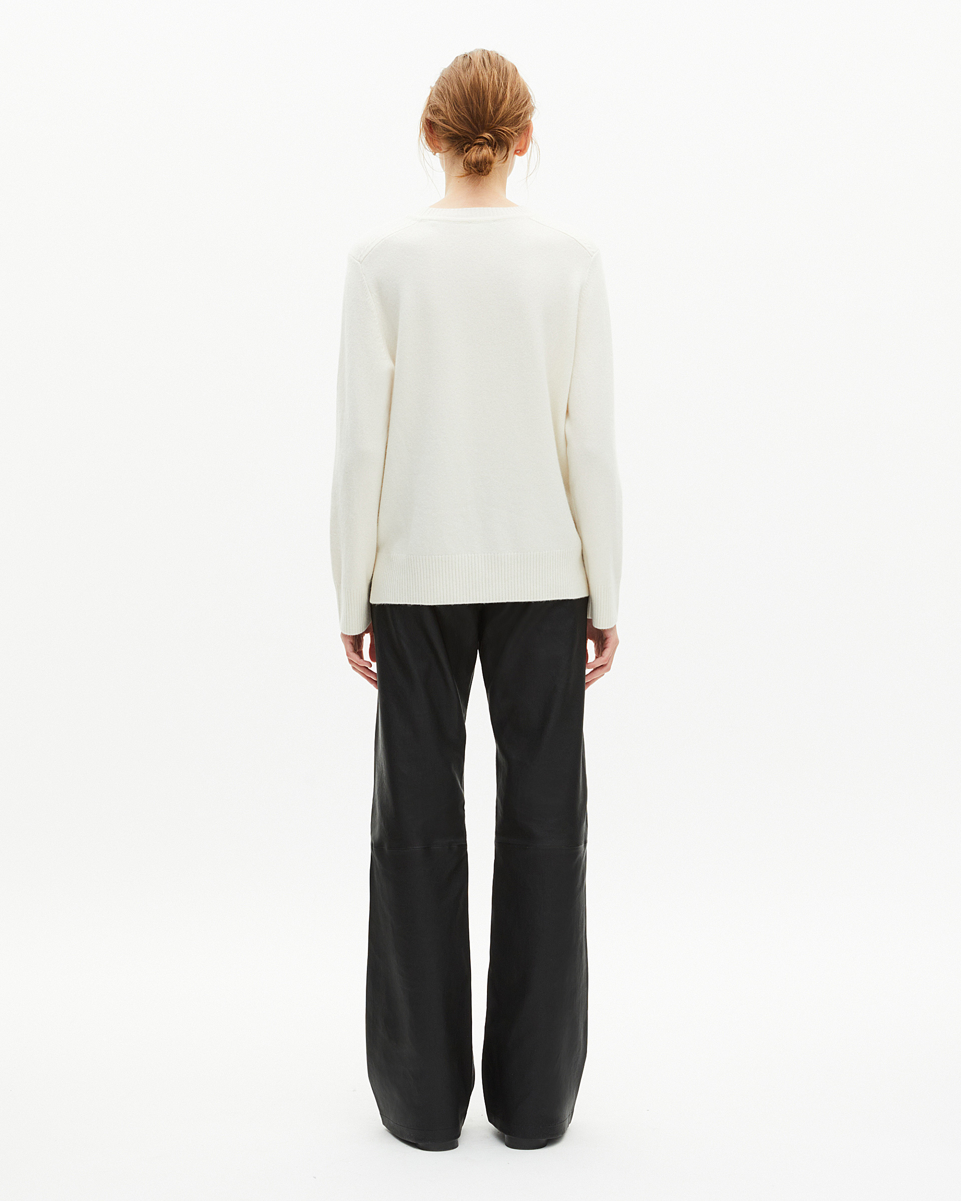 Round-neck cashmere sweater, ecru