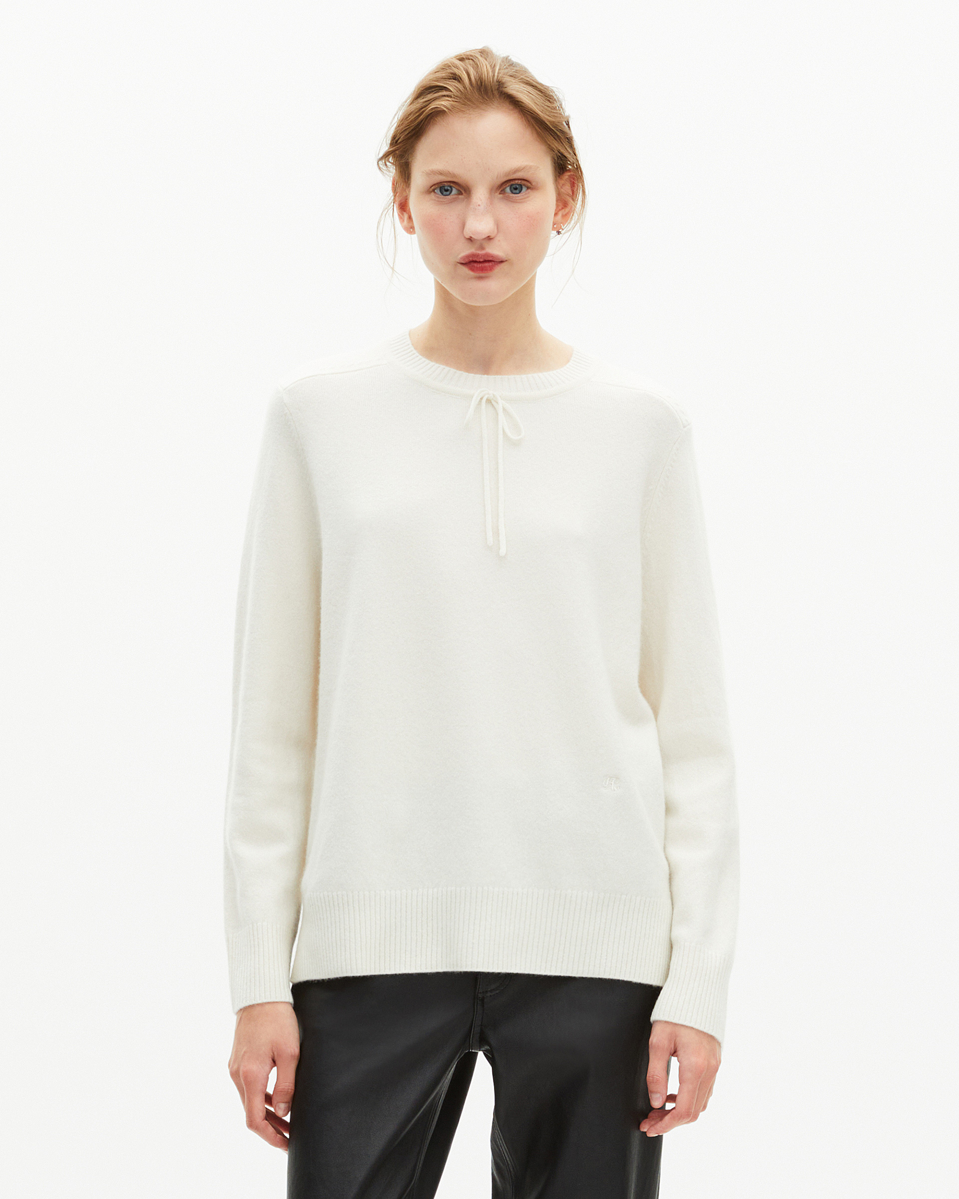 Round-neck cashmere sweater, ecru