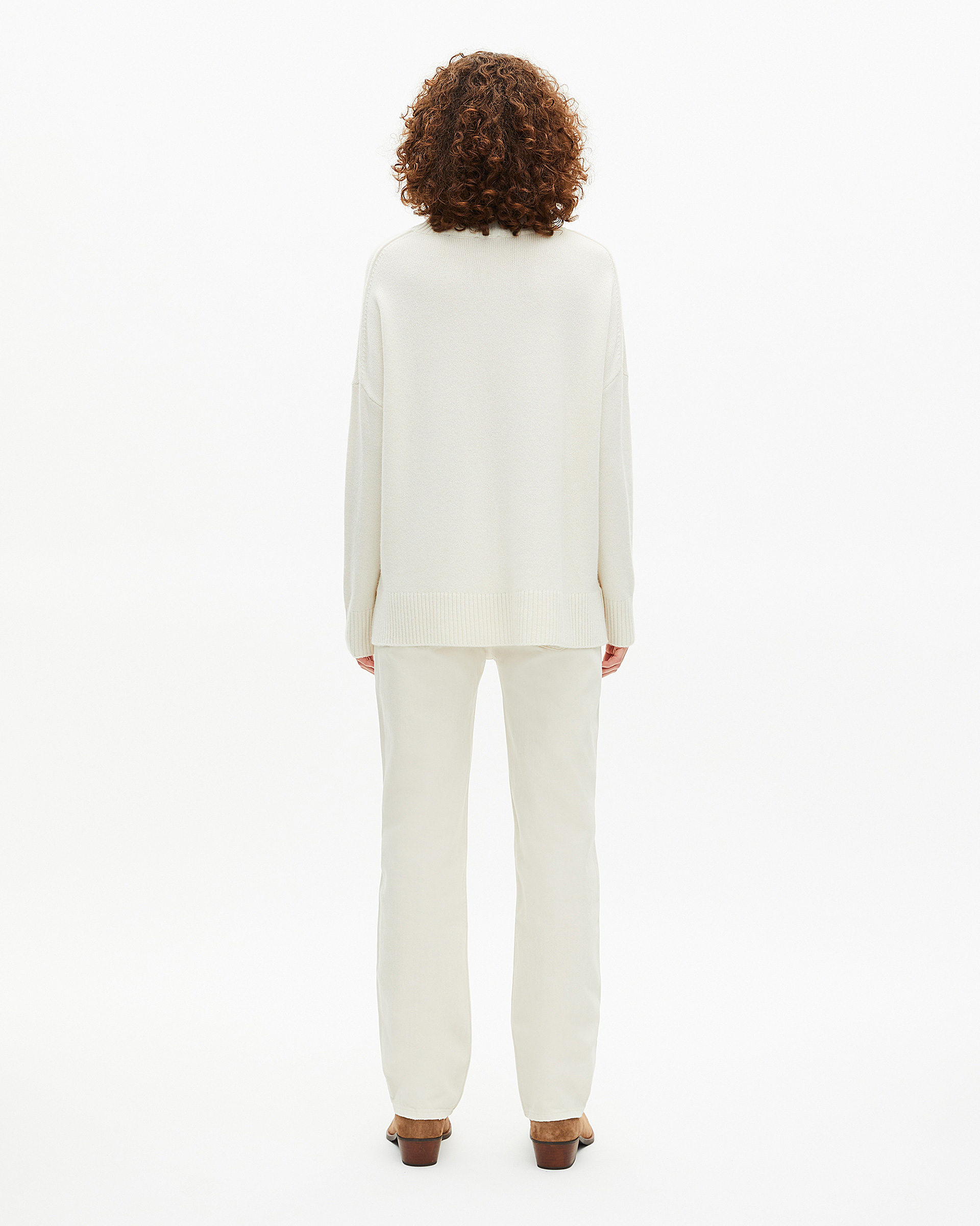 Ecru cashmere stand-up collar sweater