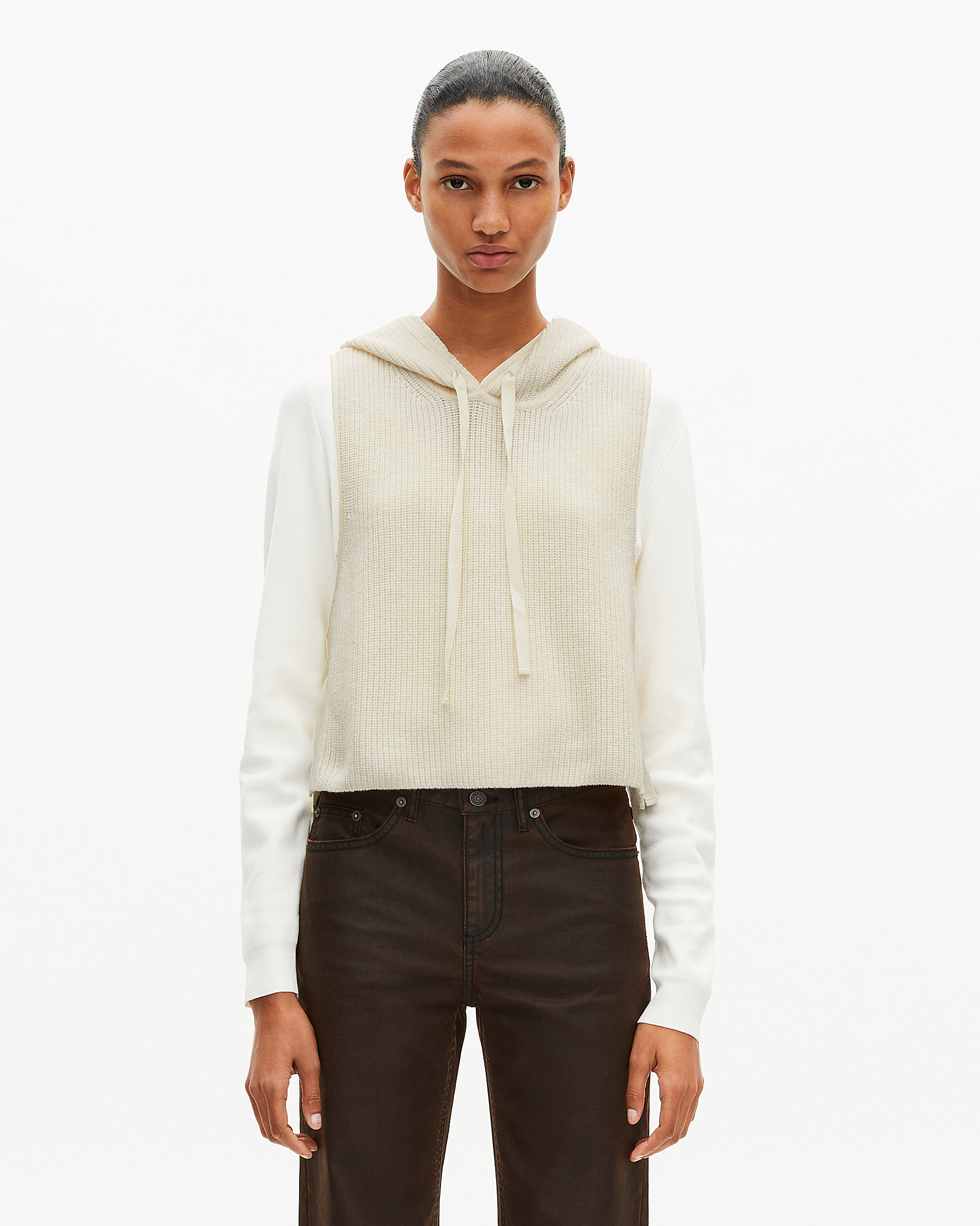 Sleeveless sweater in ecru wool and cotton