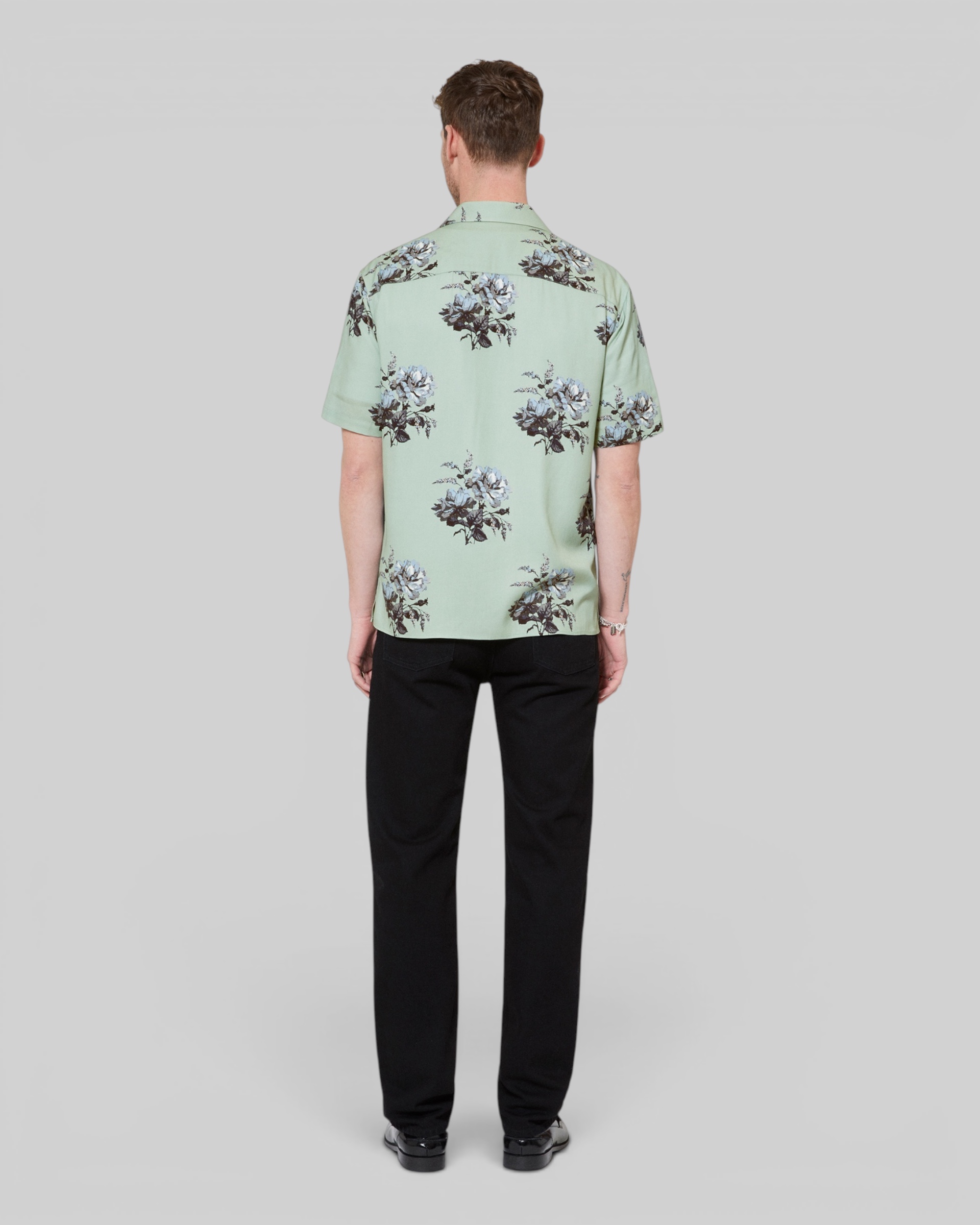 Green floral print short-sleeve shirt