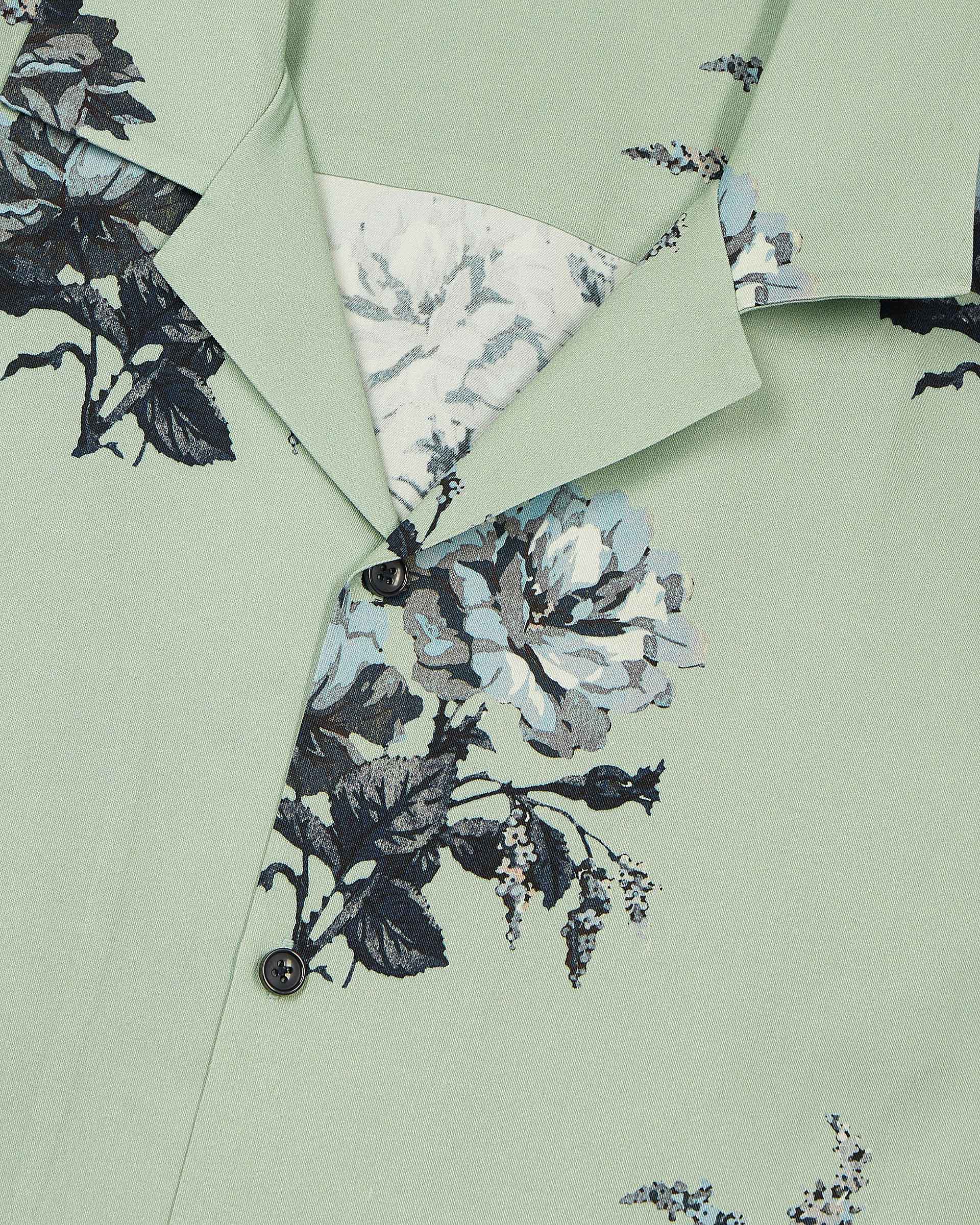 Green floral print short-sleeve shirt