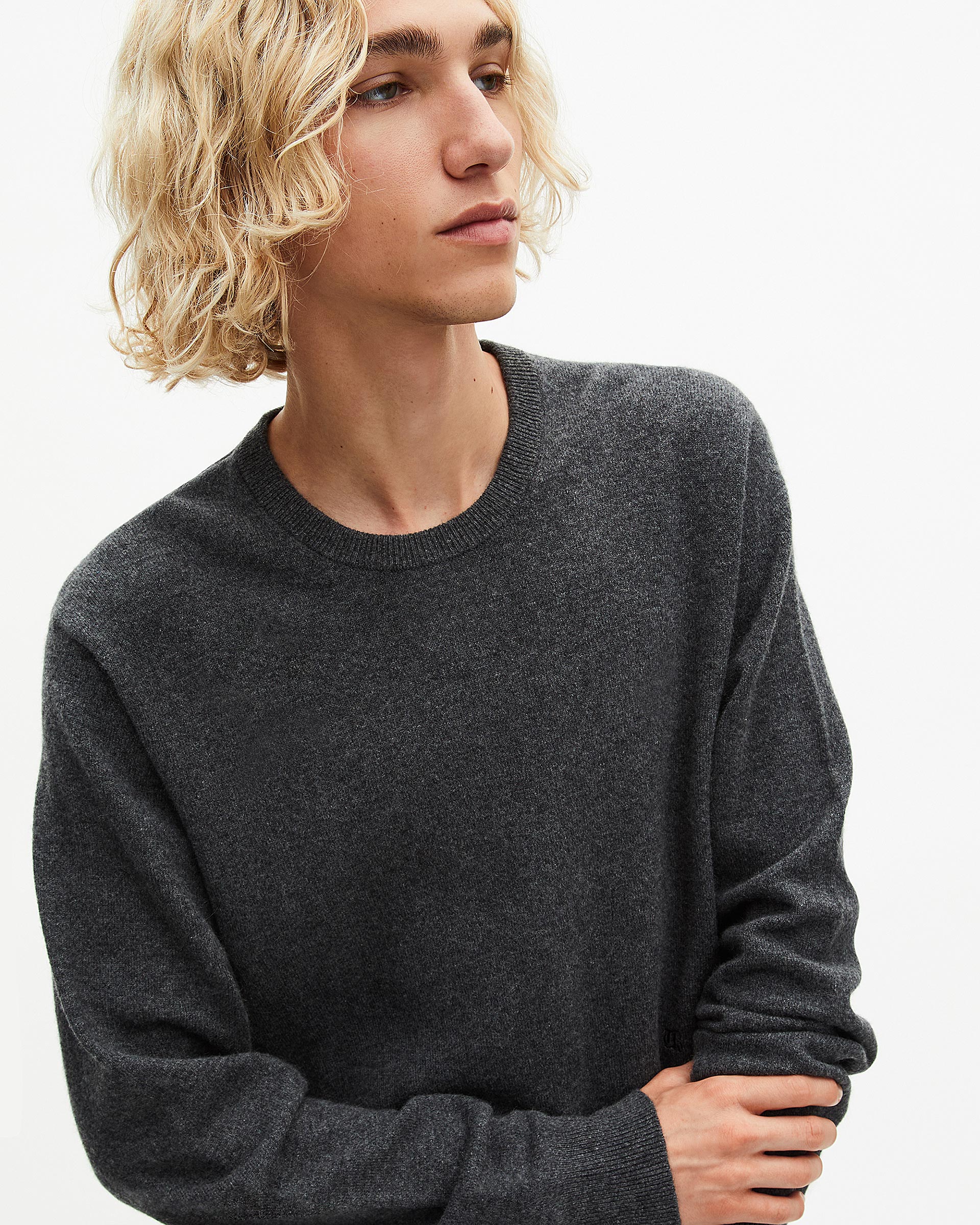 Grey cashmere round-neck sweater