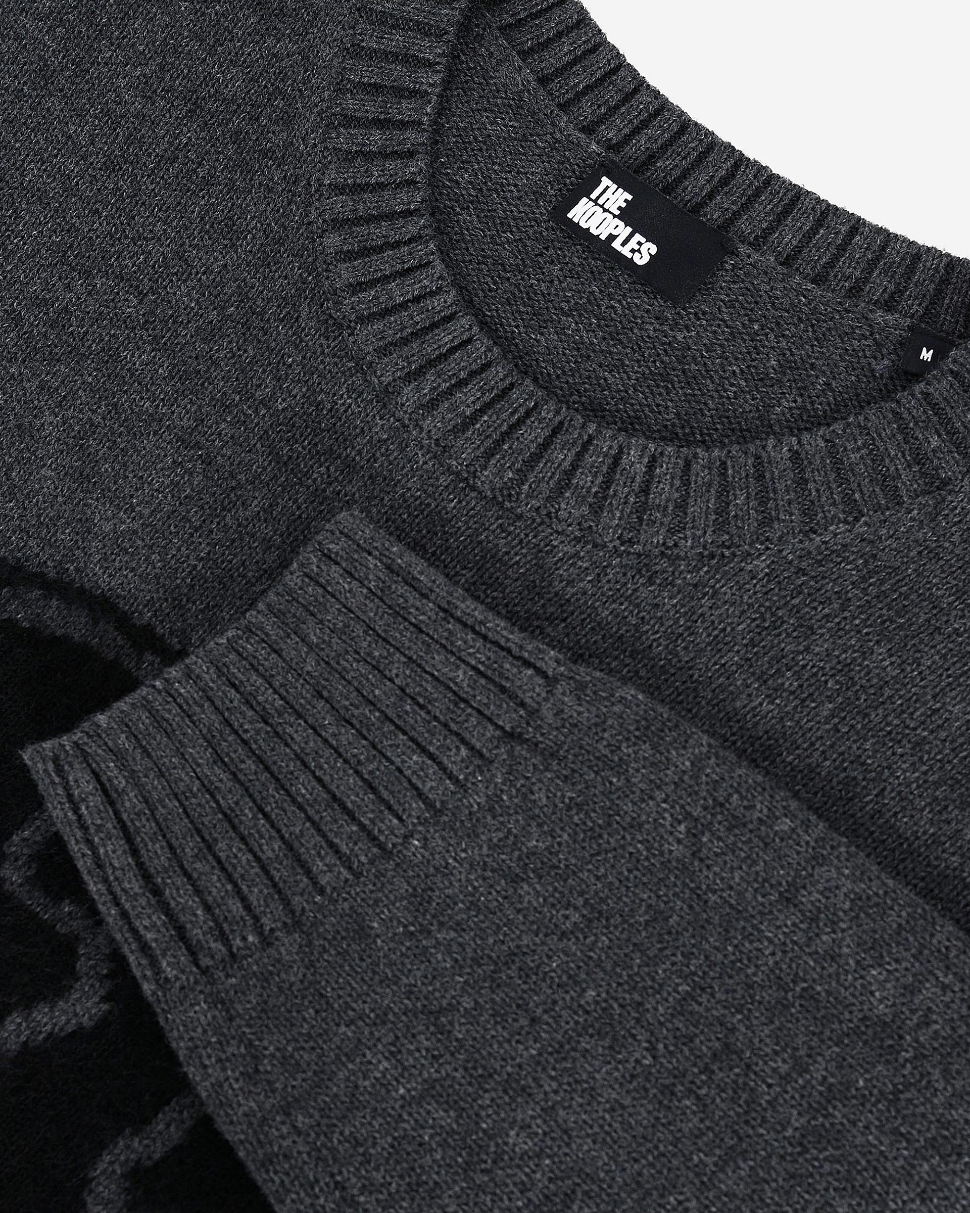 Light grey skull sweater