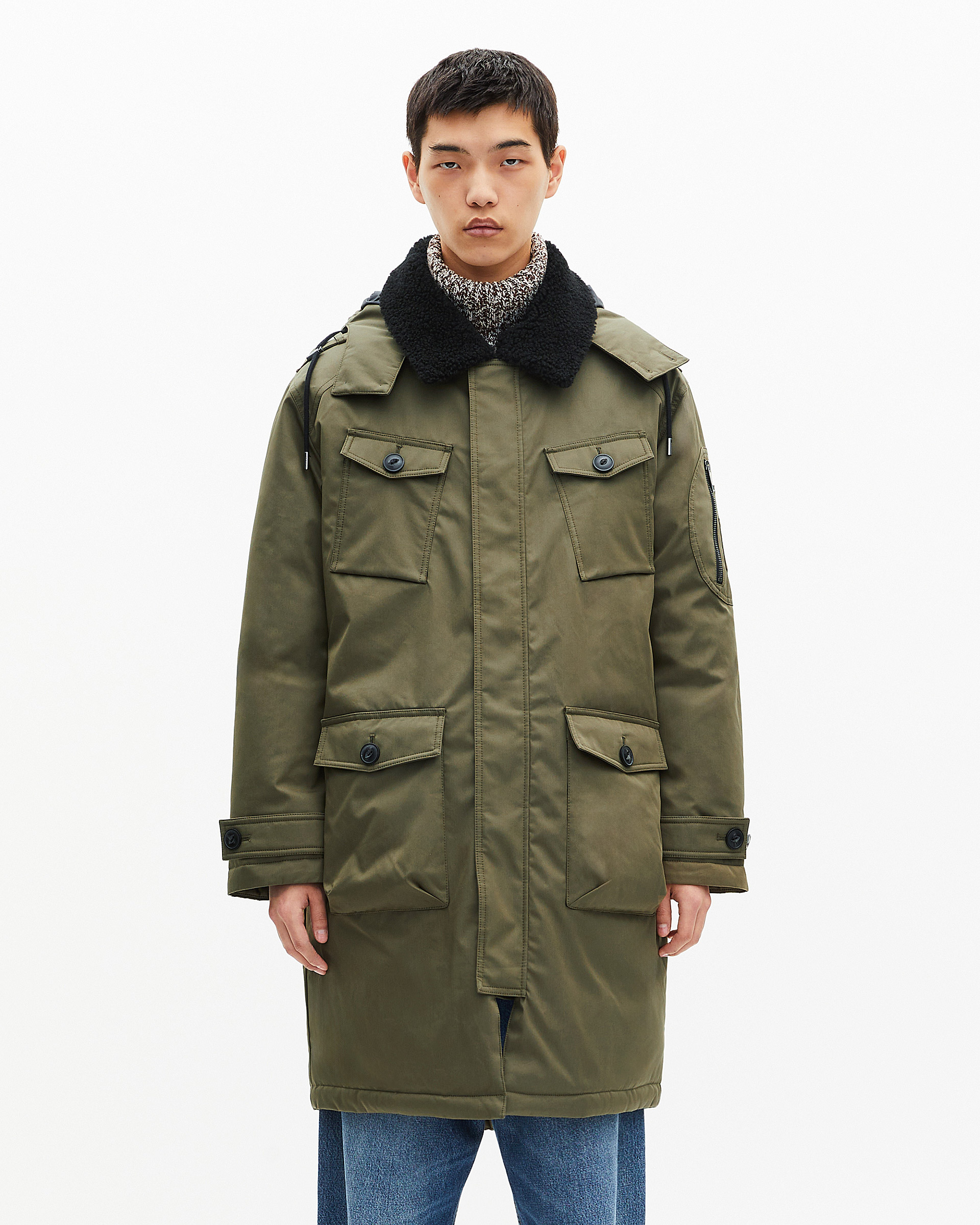 Water-repellent parka with khaki sherpa collar