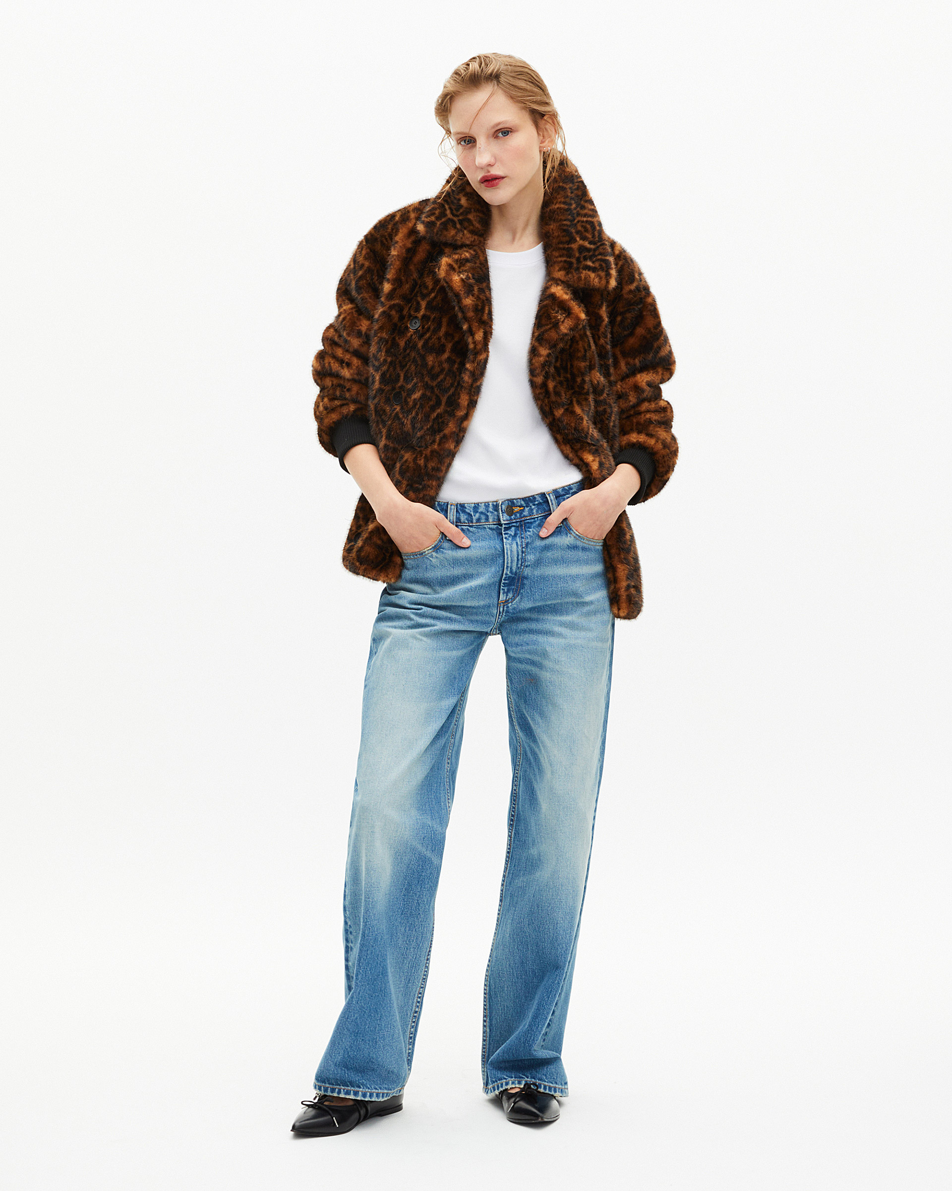Leopard fur-effect coat