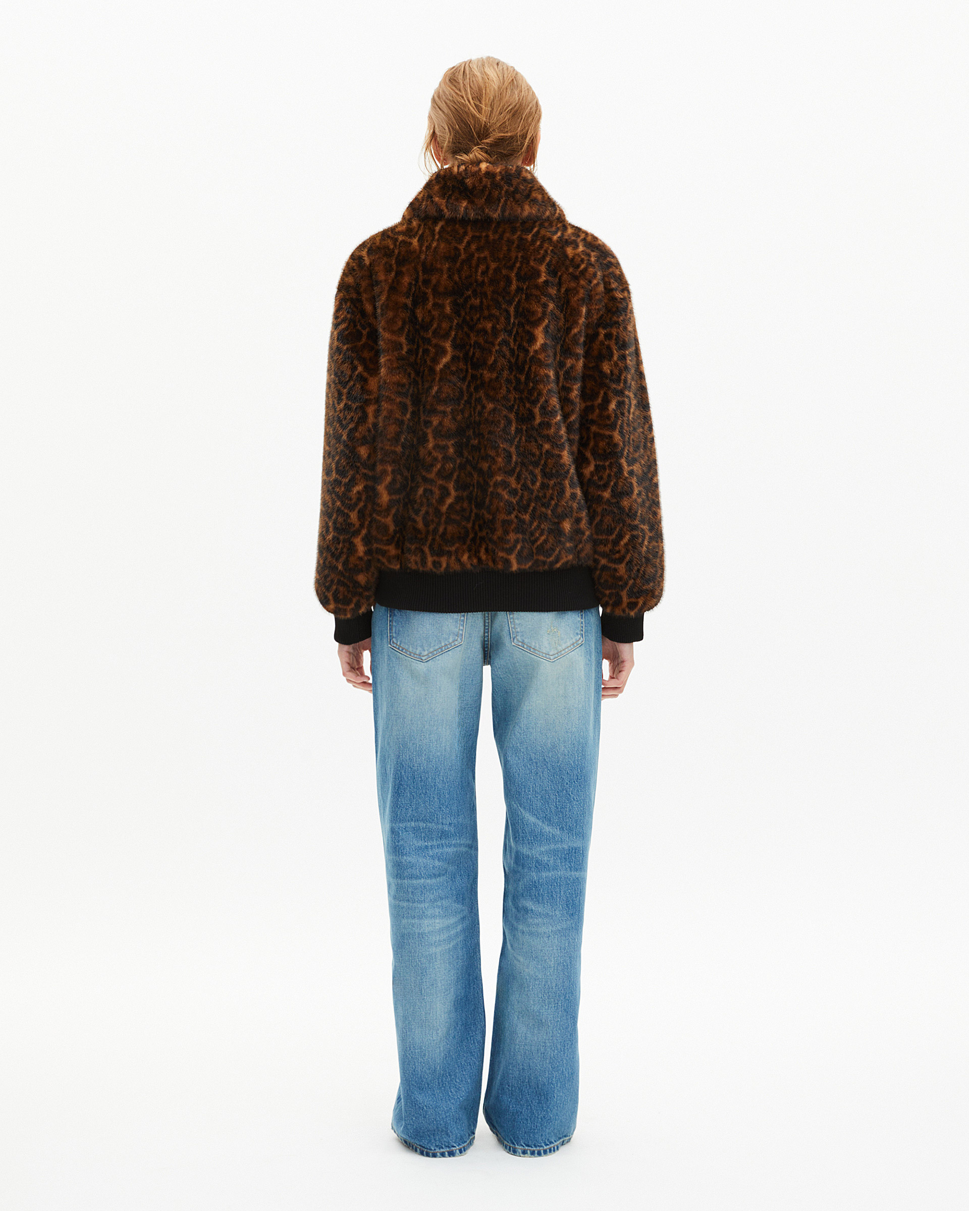Leopard fur-effect coat