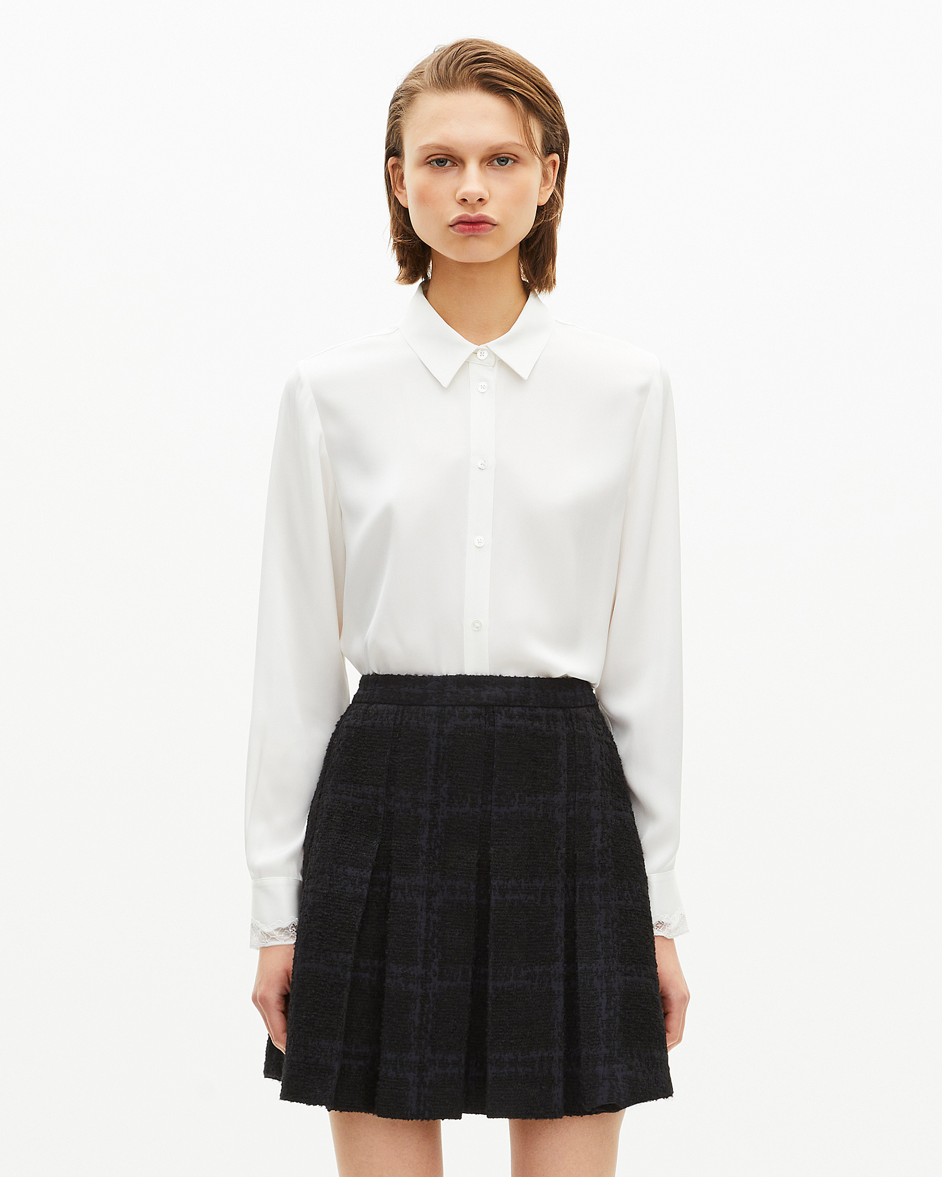 Short navy pleated skirt