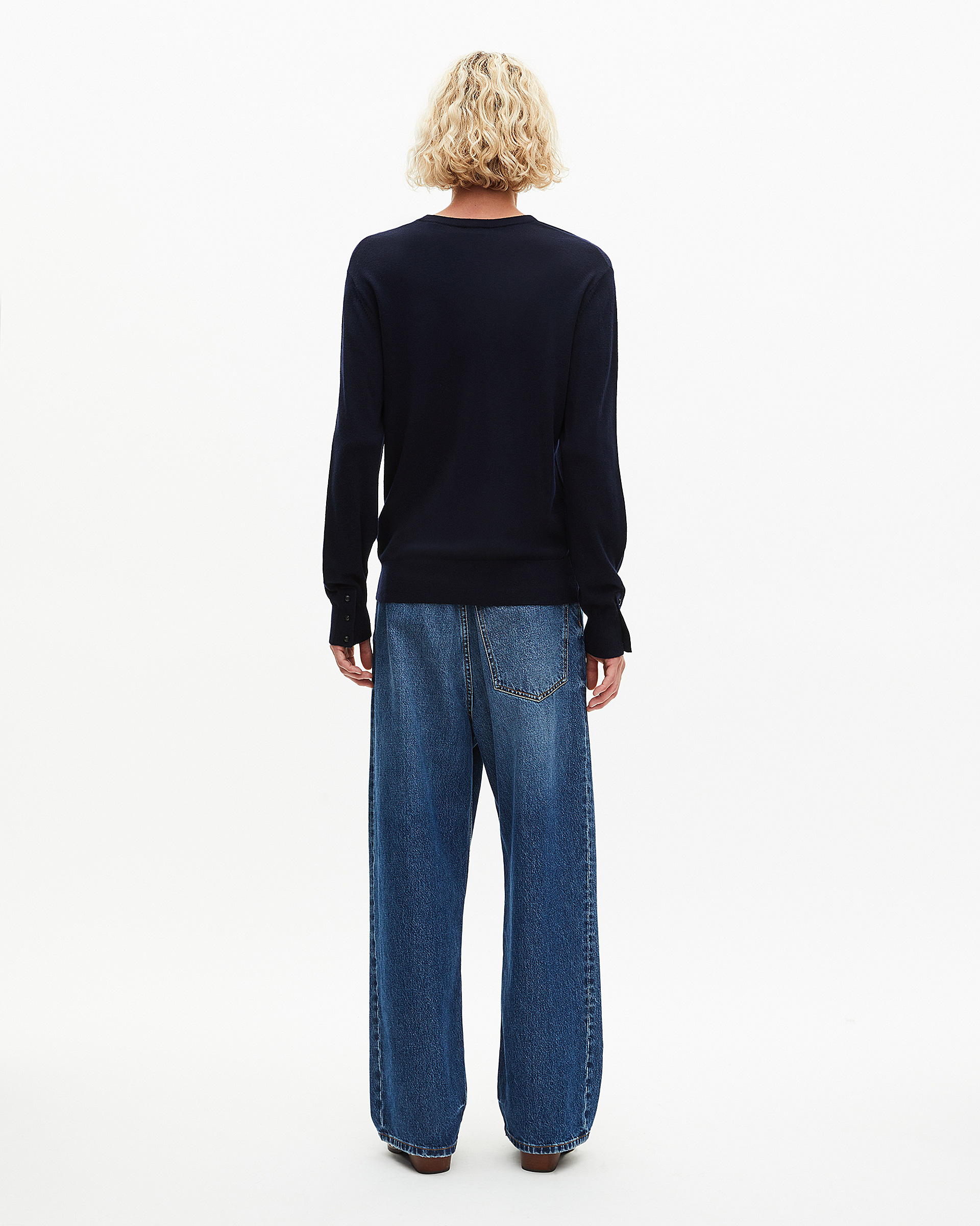 V-neck sweater in navy merino wool