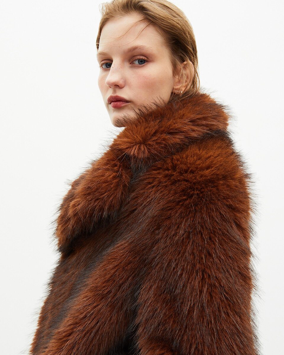 Brown fur-effect short coat