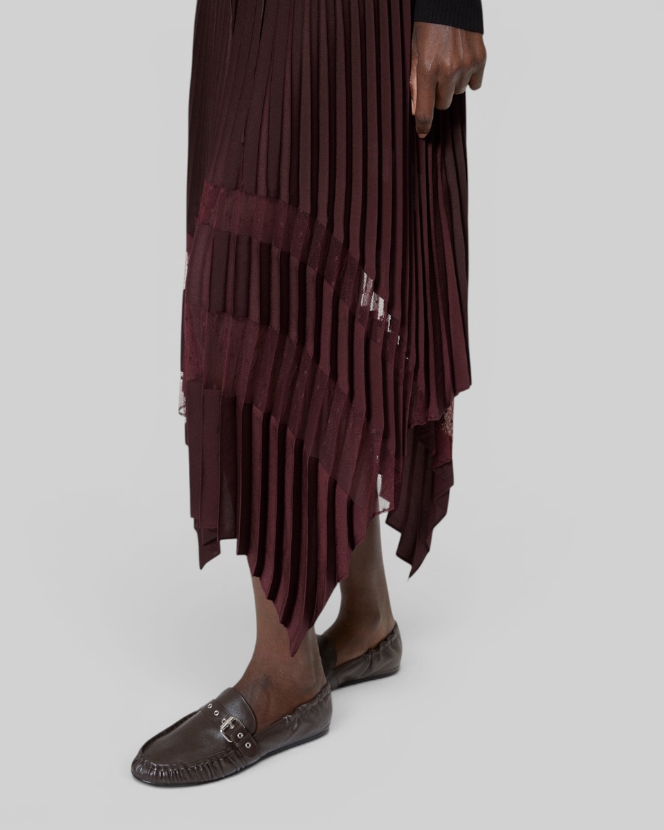 Long burgundy pleated skirt