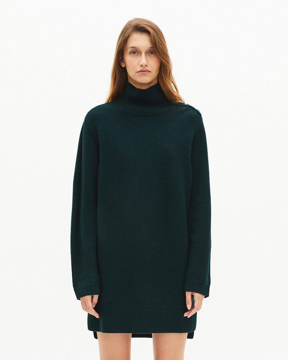 Short dress in green wool