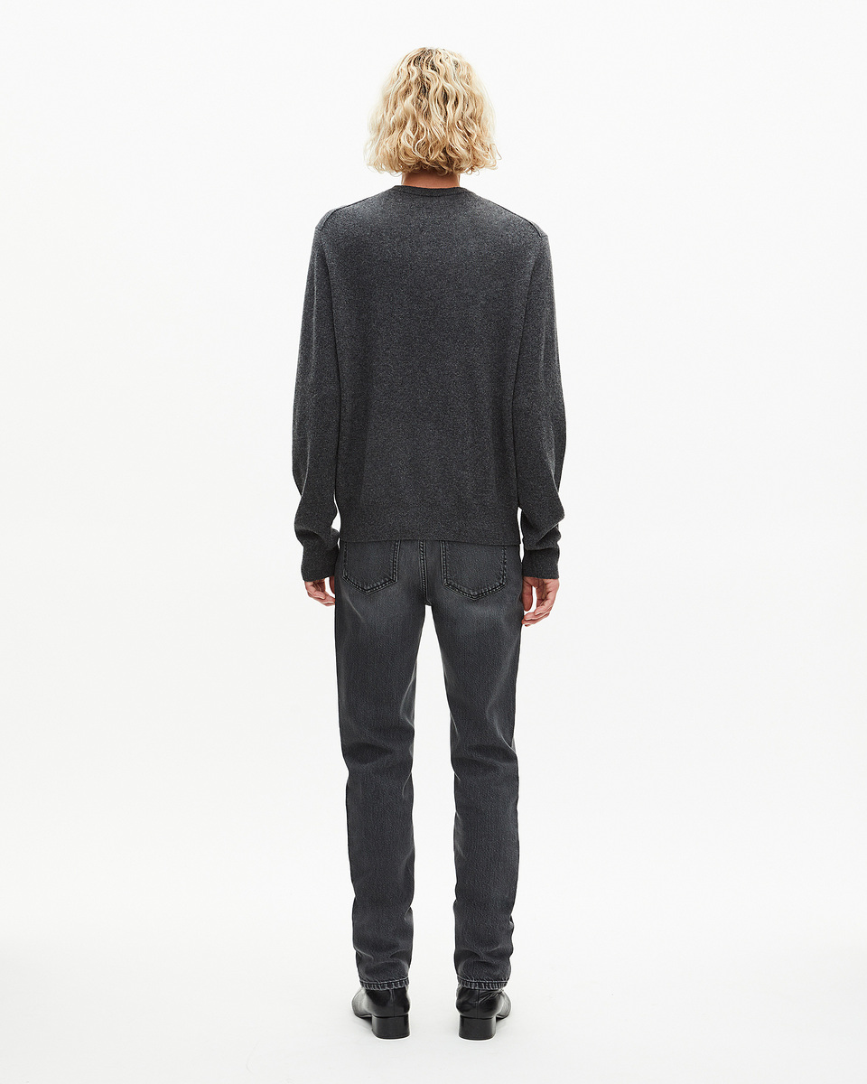 Grey cashmere round-neck sweater