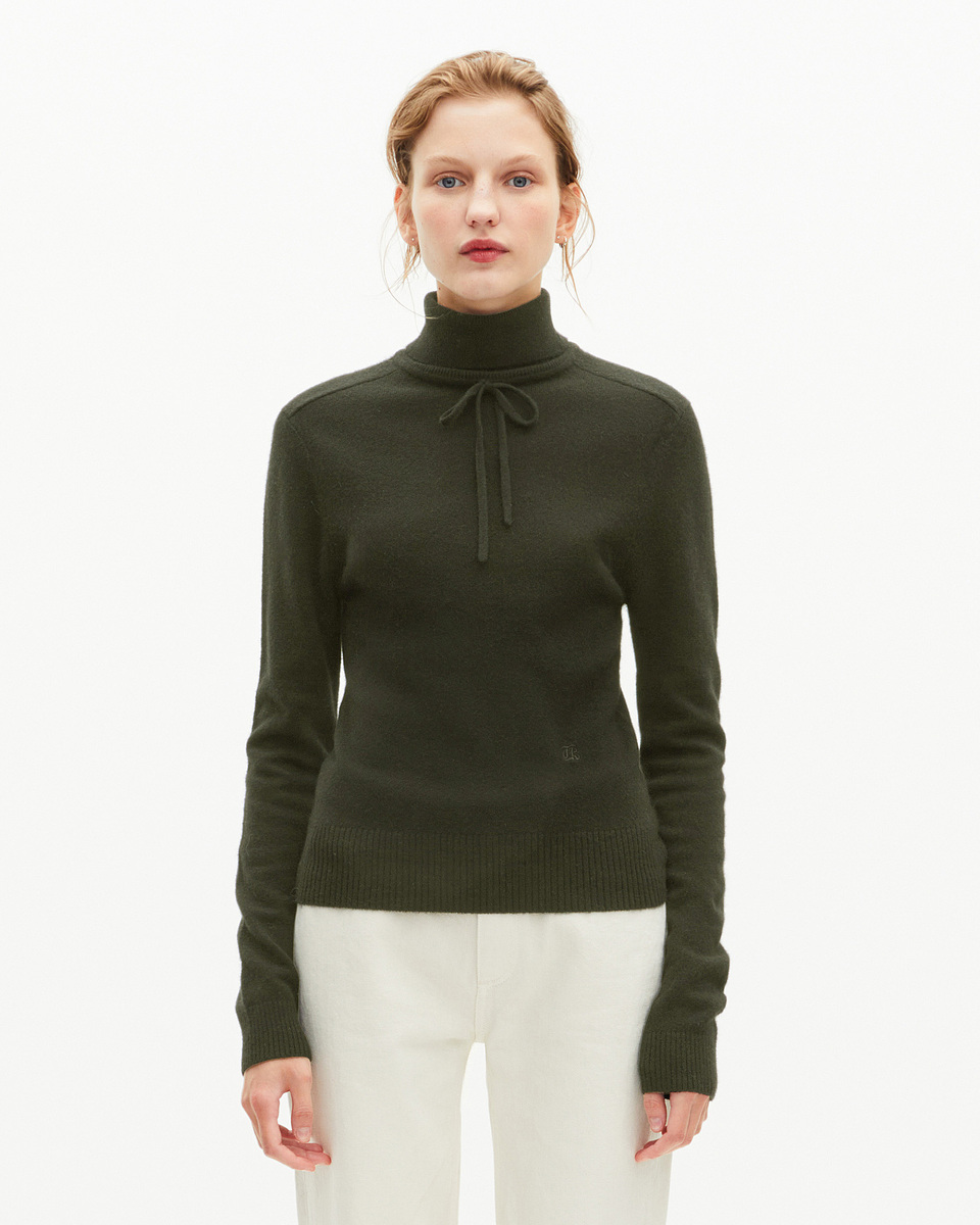 Khaki cashmere turtleneck sweater