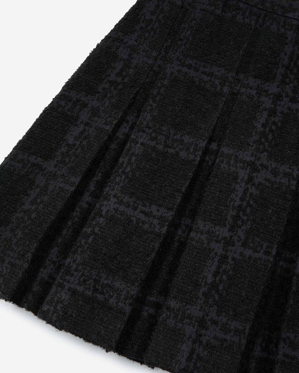 Short navy pleated skirt