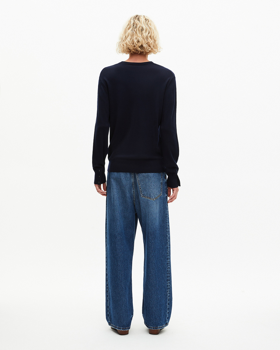 V-neck sweater in navy merino wool