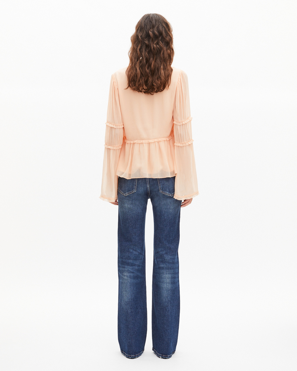 Top with peach ruffles