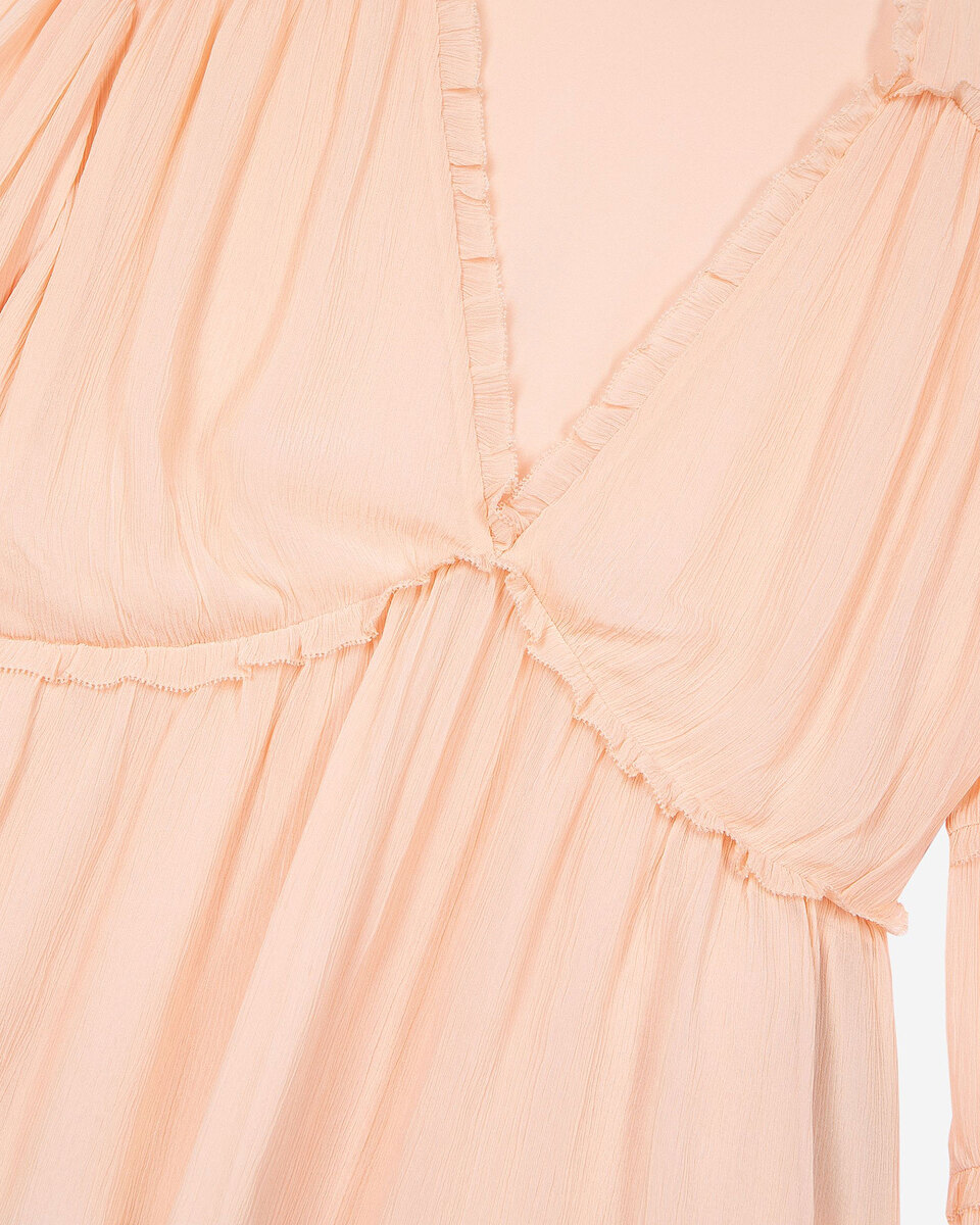 Top with peach ruffles