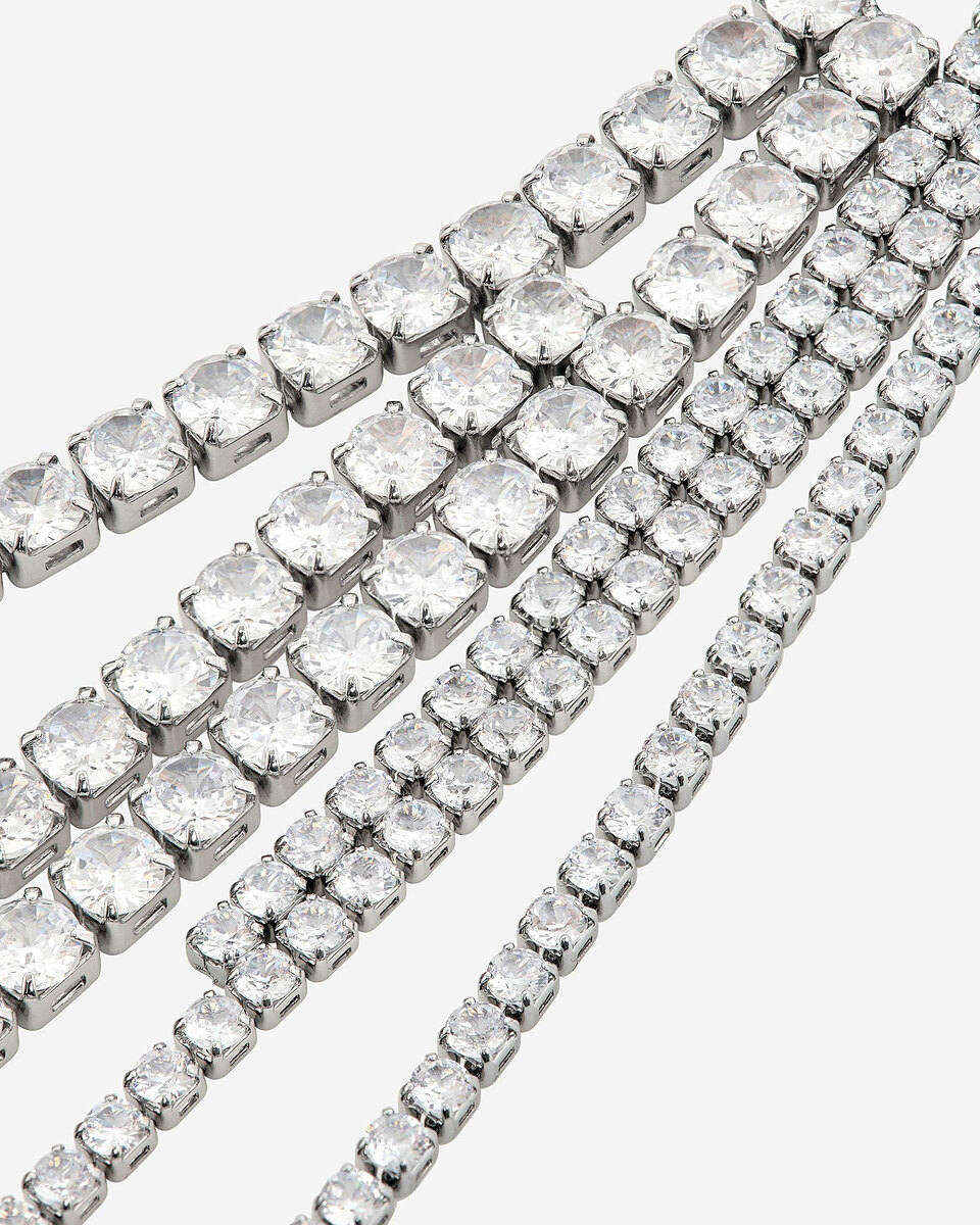 Silver rhinestone necklace