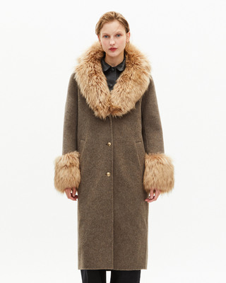 Long coat in double-faced wool and brown fur