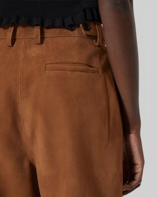 Camel suede Bermuda shorts with darts