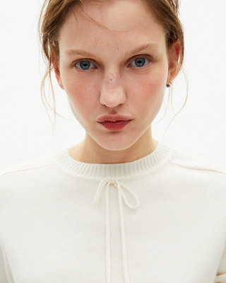 Round-neck cashmere sweater, ecru