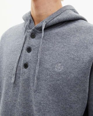 Pull &agrave; capuche gris