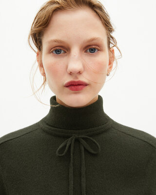 Khaki cashmere turtleneck sweater