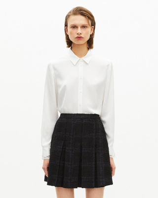 Short navy pleated skirt