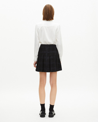 Short navy pleated skirt