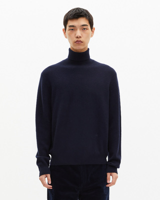Navy cashmere turtleneck sweater