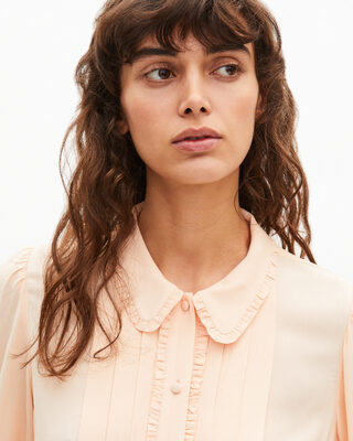 Shirt with peach pleat detail