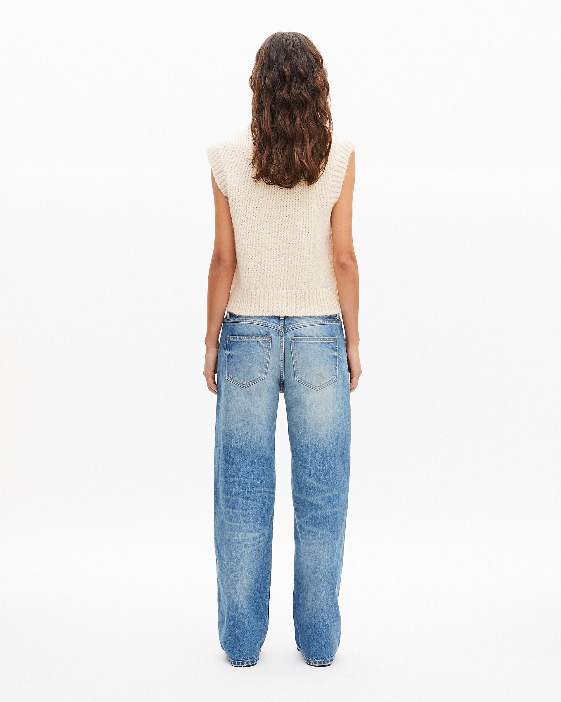 Sleeveless wool blend sweater ecru